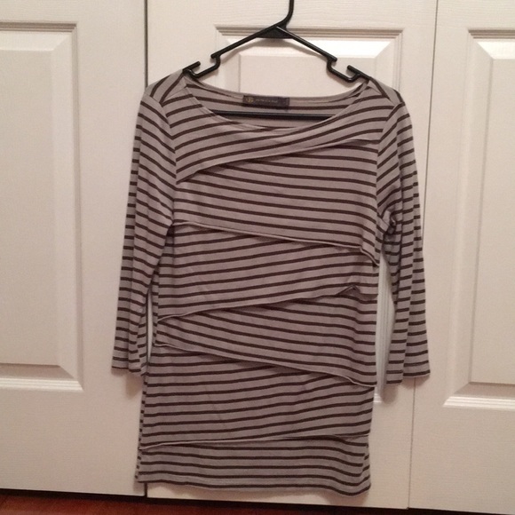 Outback Red Cardigan and long sleeve tshirt - Picture 3 of 7